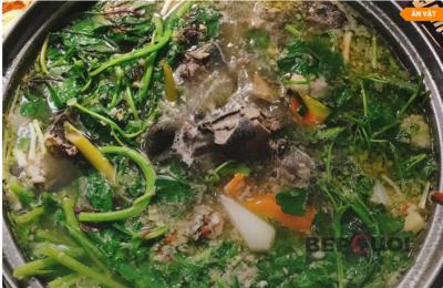 Lẩu gà ác thơm ngon